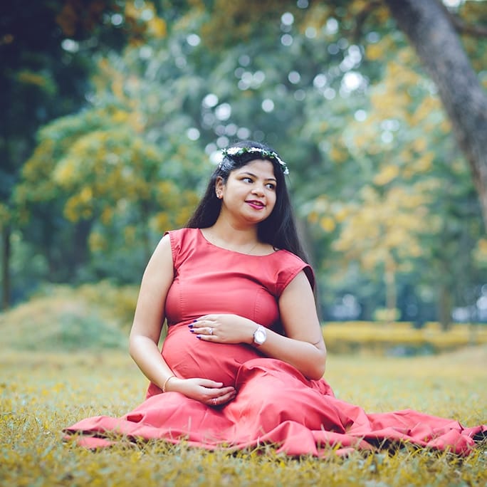 Maternity Shoot By The Baby Stories