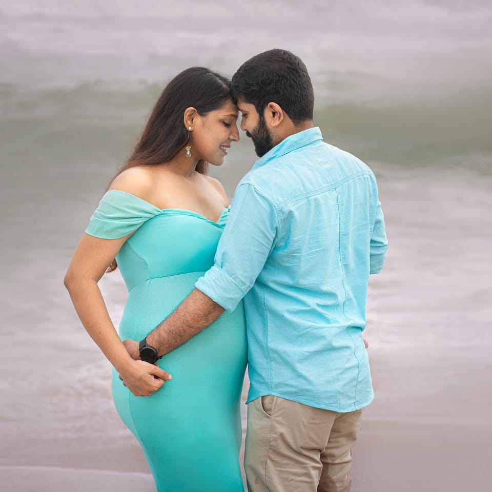 Maternity Shoot By Livin By Pooja